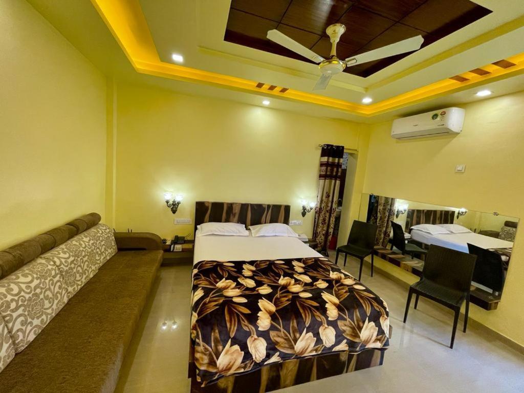 Hotel Saptarang Residency Panhala Exterior foto