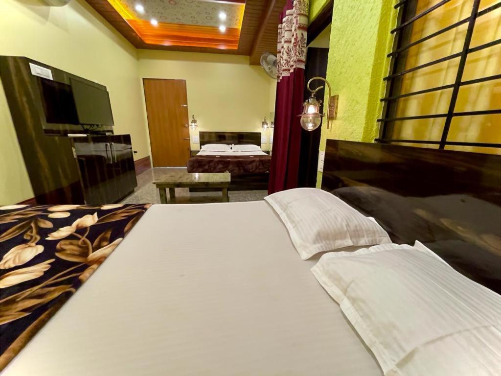 Hotel Saptarang Residency Panhala Exterior foto