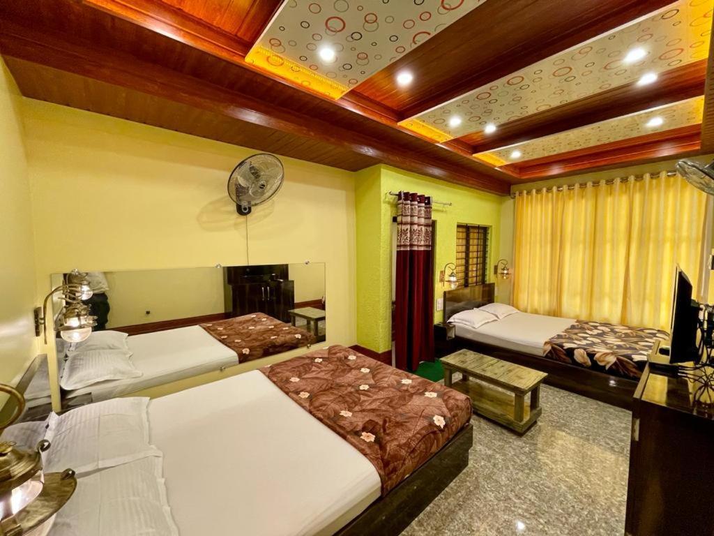 Hotel Saptarang Residency Panhala Exterior foto