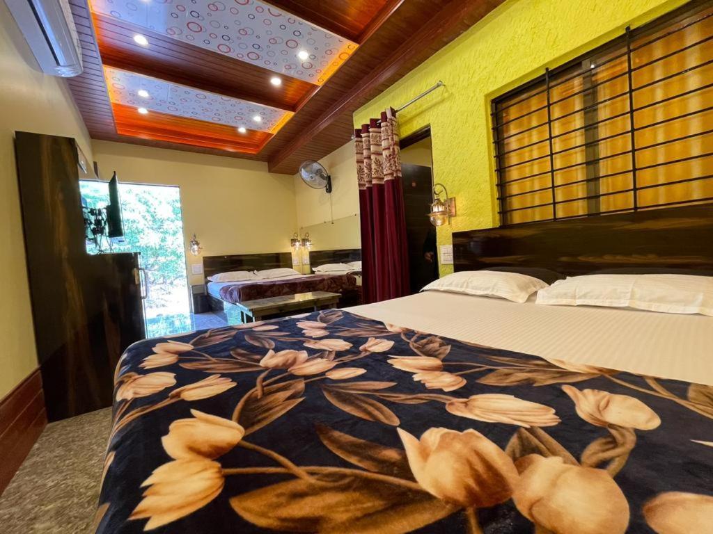 Hotel Saptarang Residency Panhala Exterior foto