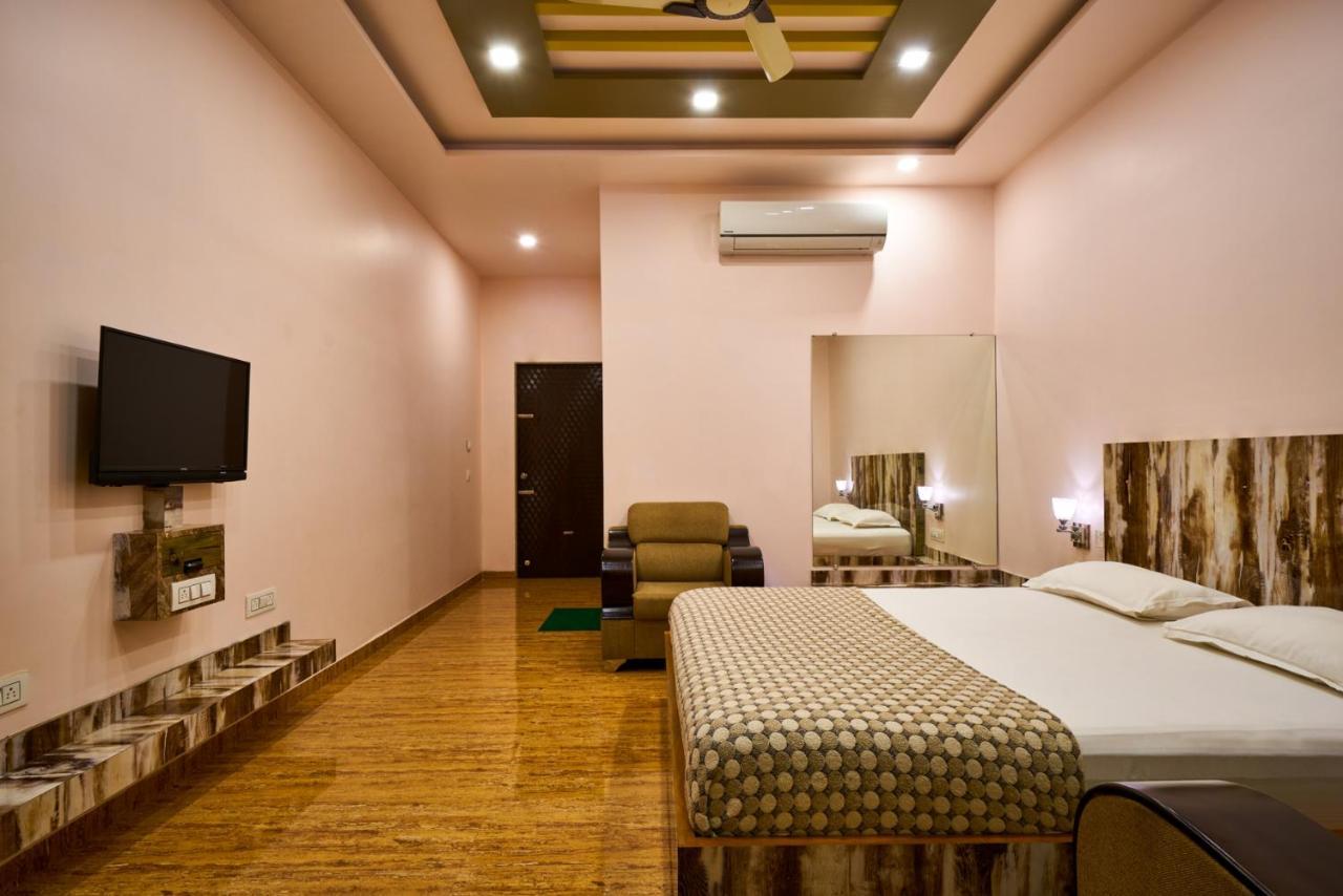 Hotel Saptarang Residency Panhala Exterior foto