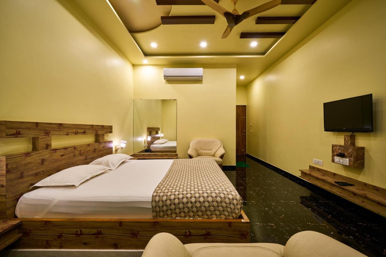 Hotel Saptarang Residency Panhala Exterior foto