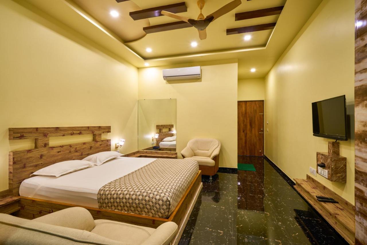 Hotel Saptarang Residency Panhala Exterior foto