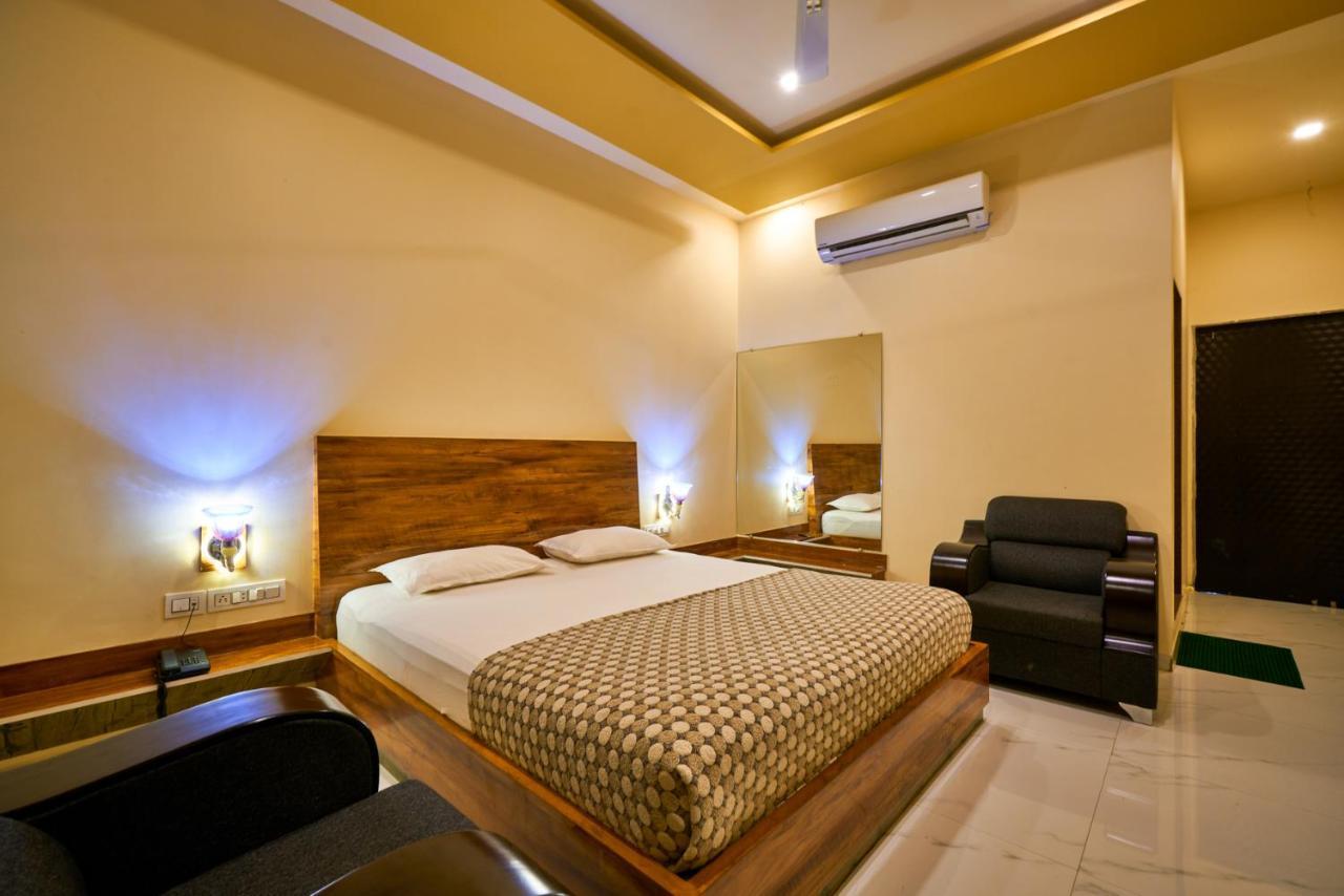 Hotel Saptarang Residency Panhala Exterior foto