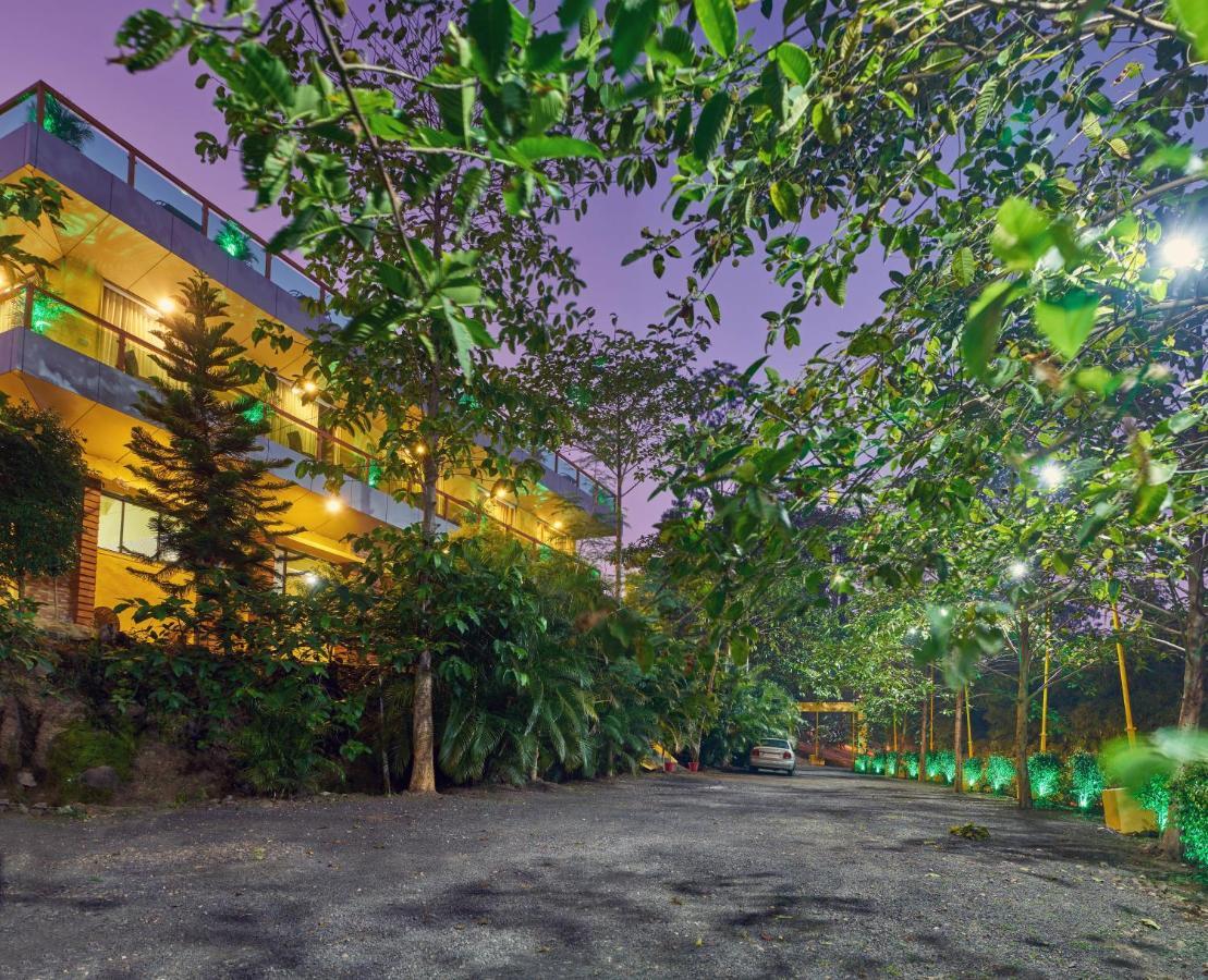 Hotel Saptarang Residency Panhala Exterior foto